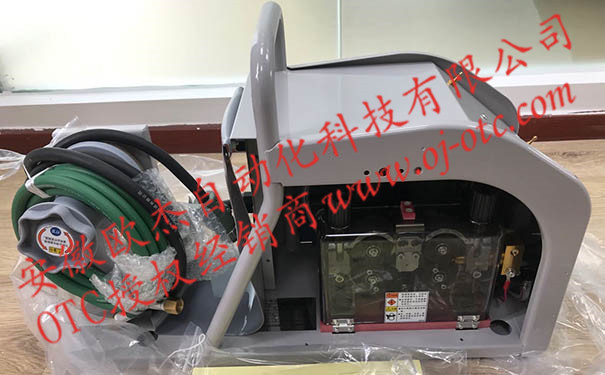 CM-7402空冷鐵焊OTC送絲機側面
